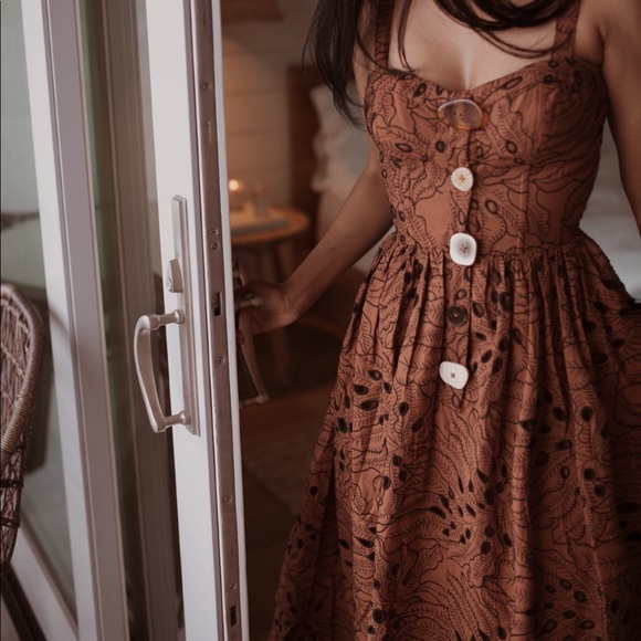 Embroidery dress - Picture 3 of 7